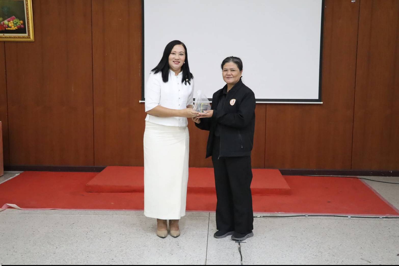 title - ศูนย์ส่งเสริมและพัฒนาอาชีพเสริมนอกภาคการเกษตร (ศพส.) จัดกิจกรรมปฐมนิเทศผู้เข้ารับการฝึกอบรมหลักสูตรศิลปหัตถกรรมระยะยาว ประจำปีงบประมาณ พ.ศ. 2570 